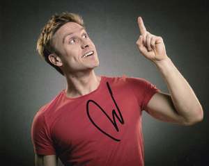 Russell Howard Signed 10x8" Photograph & COA (Comedian)